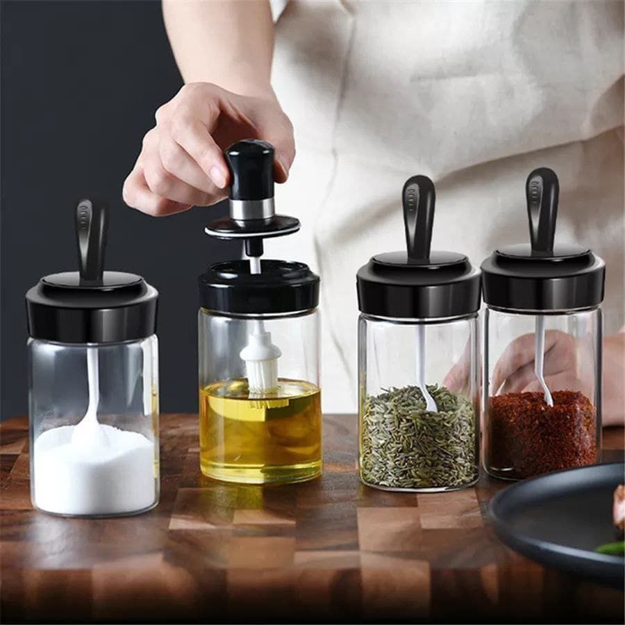 Bouteille à bouchon cuillère intégrée